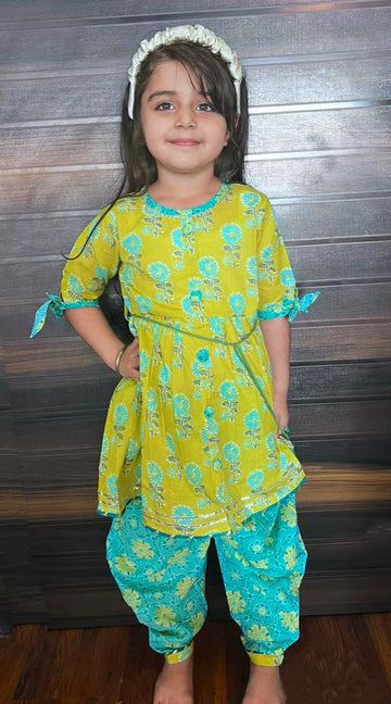 A’dab sea green dhoti set