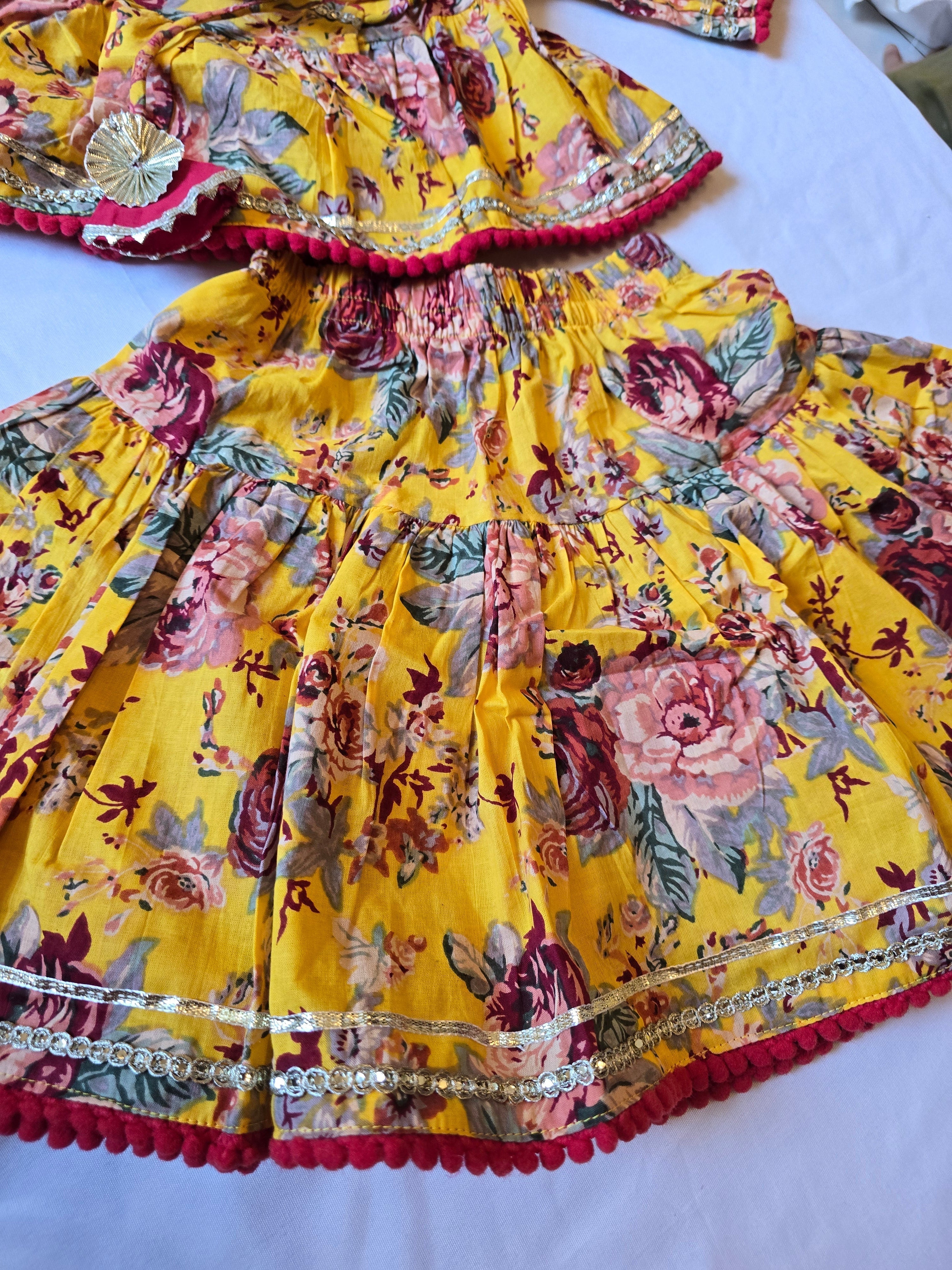 Ladoo infant anghrakha lehenga baby  set- yellow flower