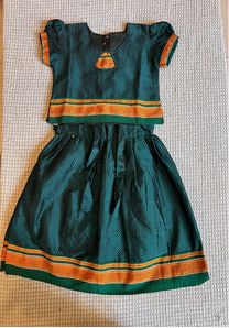 Ahilya khaaan green lehenga choli set