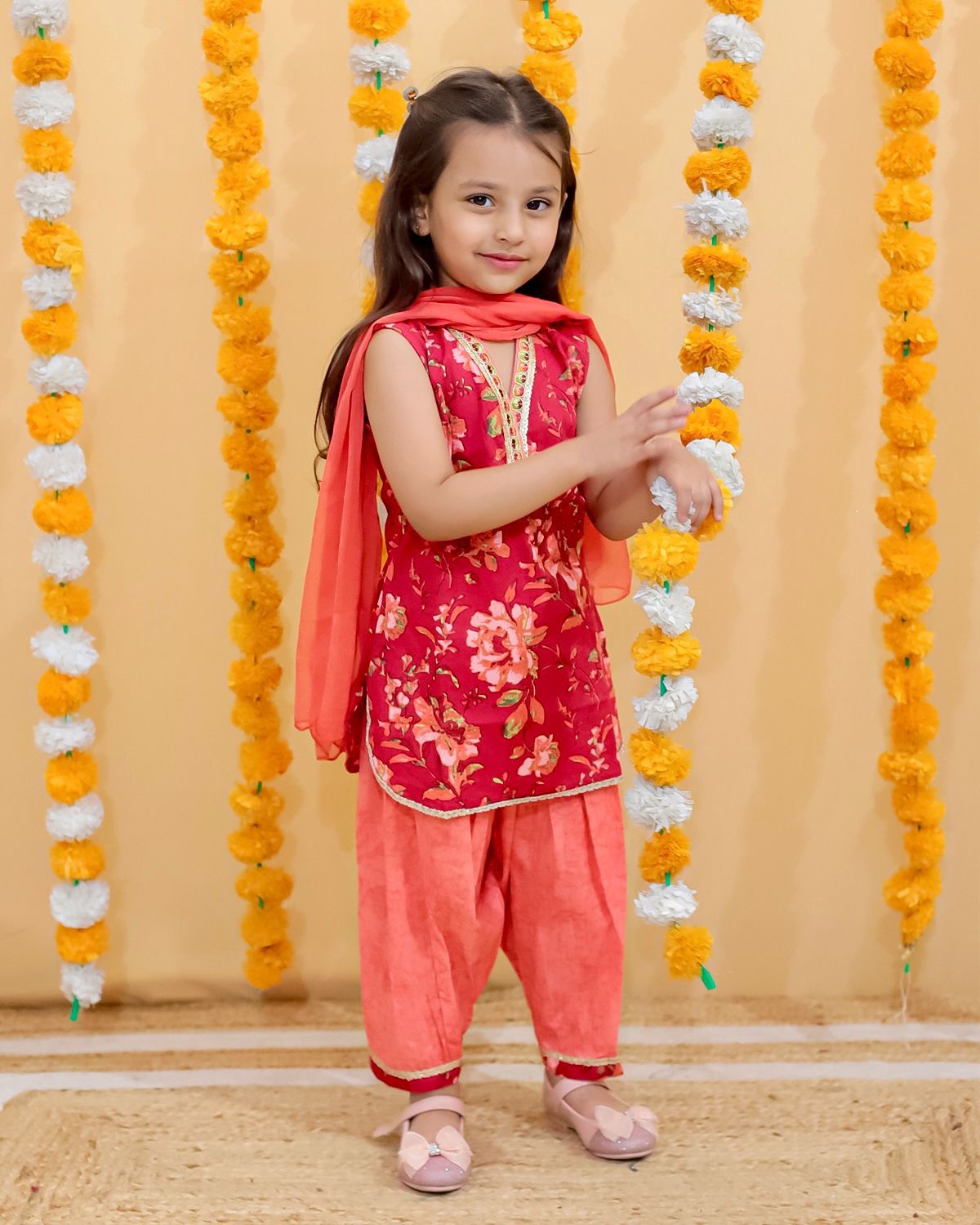 Kiara red and peach mulmul dupatta set