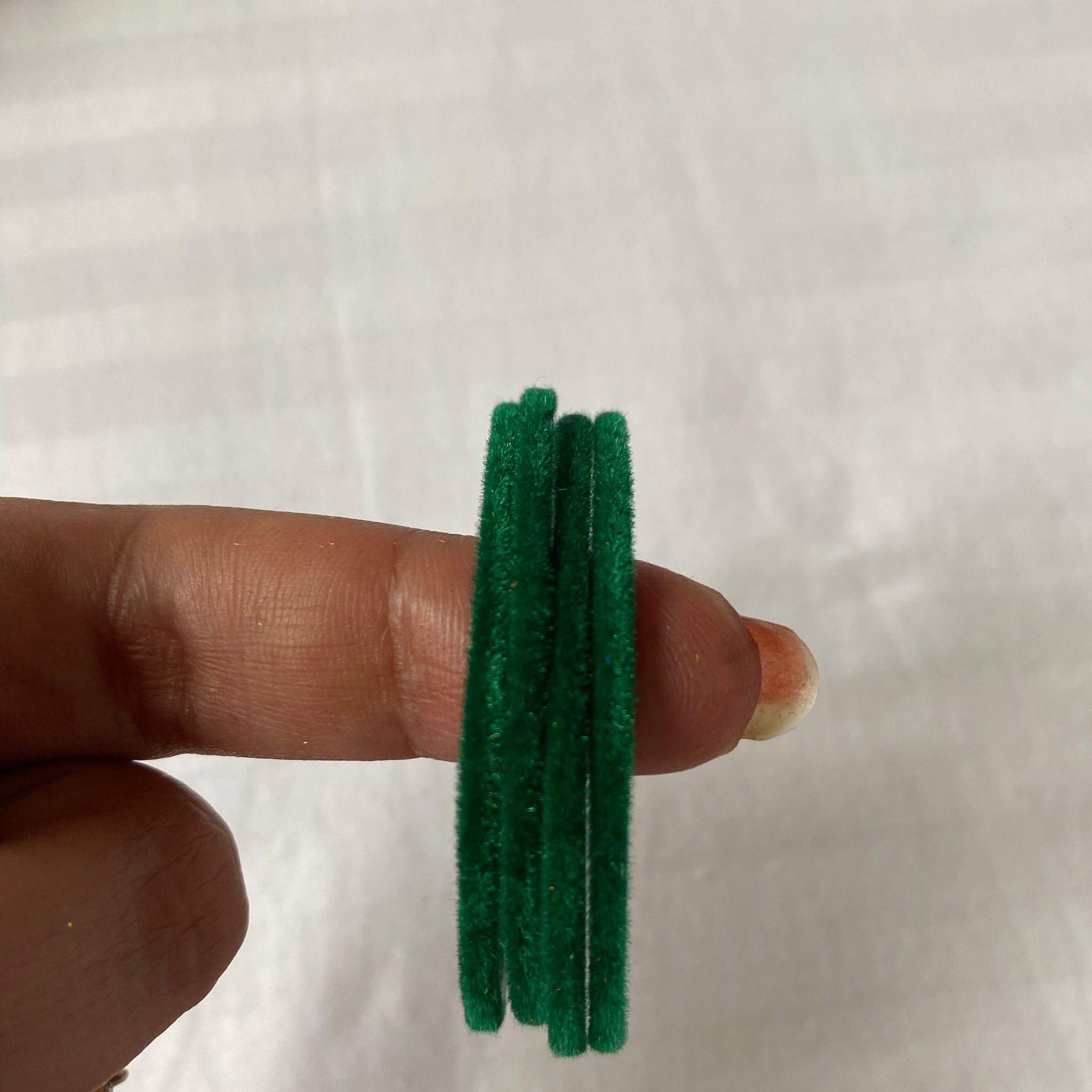 Brass bangles with velvet coating - Green
