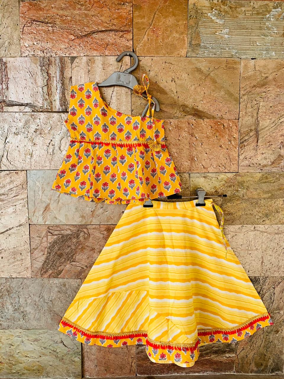 Dandelion yellow - princess ethic wear