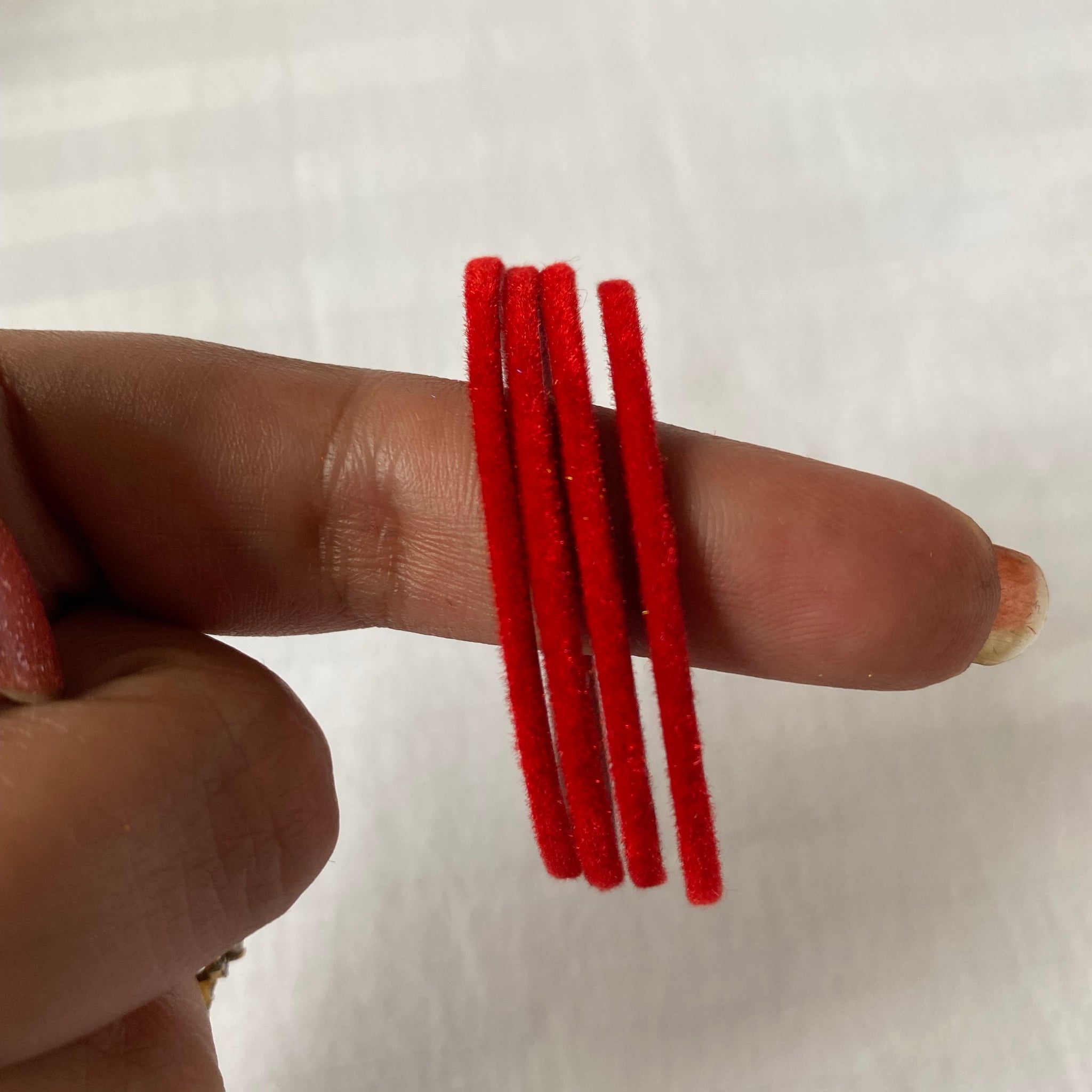 Brass bangles with velvet coating - Red