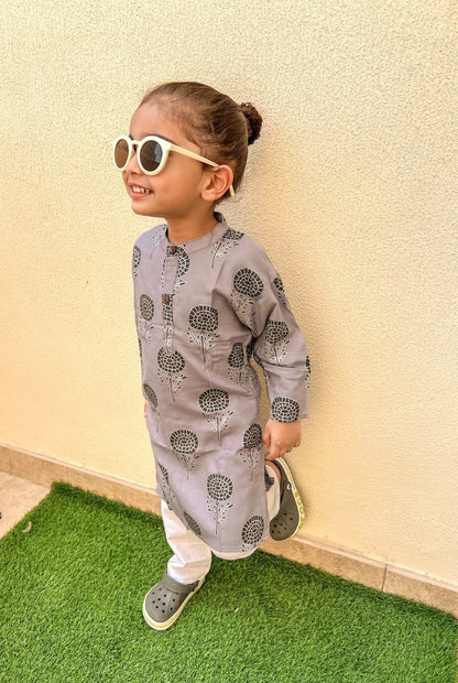 Kapasii -Nawab of old town mul mul kurta pajama set